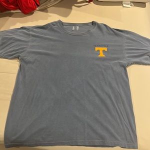 Comfort Colors from Alumni Hall (UT);Shirt in perfect condition (never worn); XL